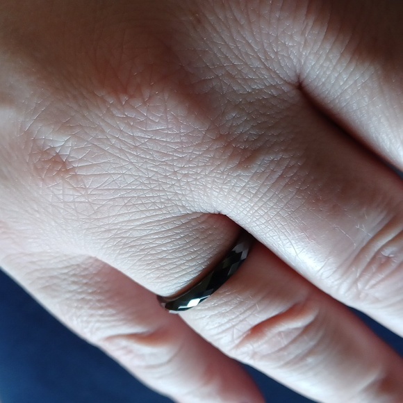 Black Obsidian Diamond Cut Ring Band Size: 9 - Picture 3 of 5